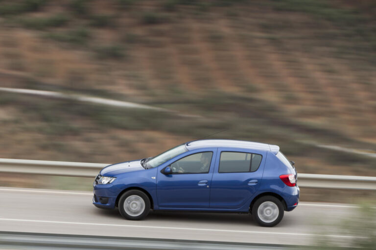 dacia sandero prueba 14g