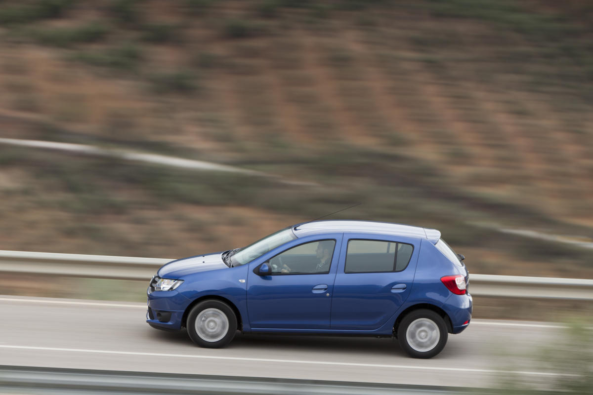 dacia sandero prueba 14g