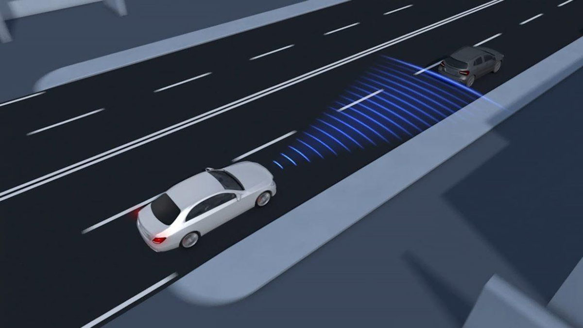 ¿Qué es y cómo funciona el sistema Distronic Plus Mercedes-Benz? 1 distronicplus