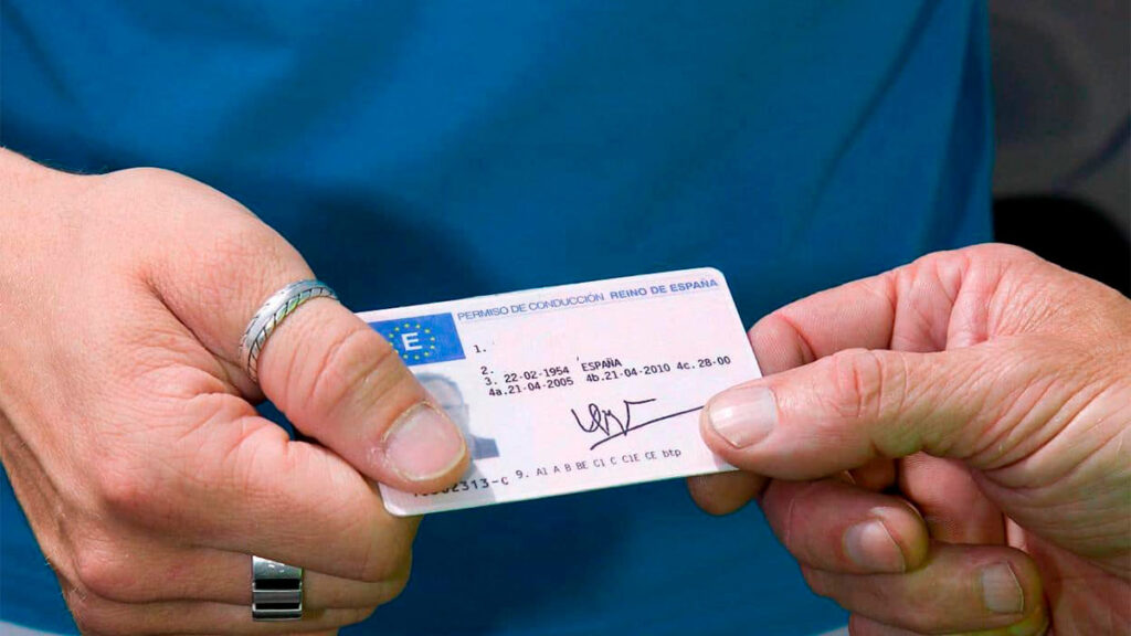 qué hacer si te roban el carnet de conducir