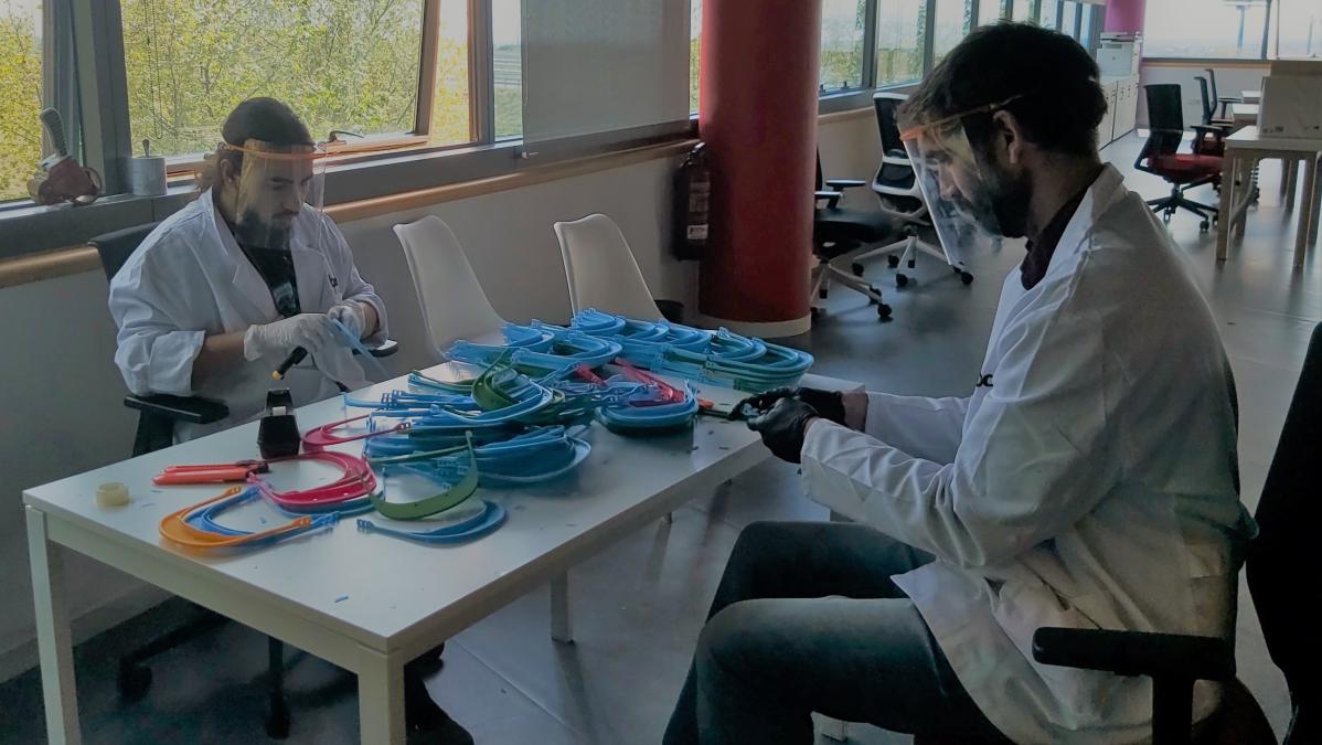 Coronavirus: Endesa entrega 2.000 viseras protectoras al hospital de IFEMA 1 endesa3
