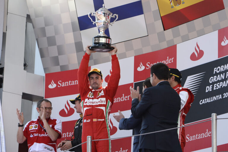 fernando alonso podio 1 scaled 1