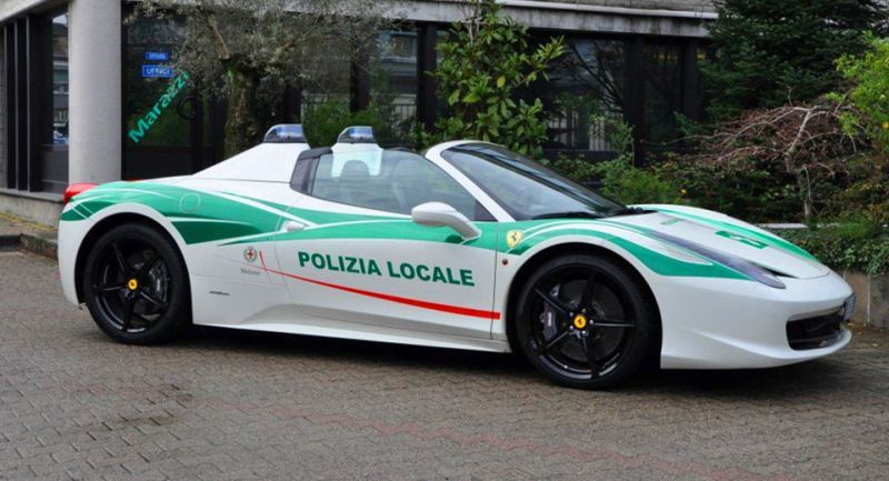 Un Ferrari 458 Spider, el nuevo coche de la Policía de Milán