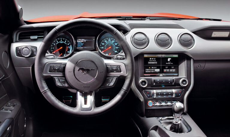 fordmustanginterior