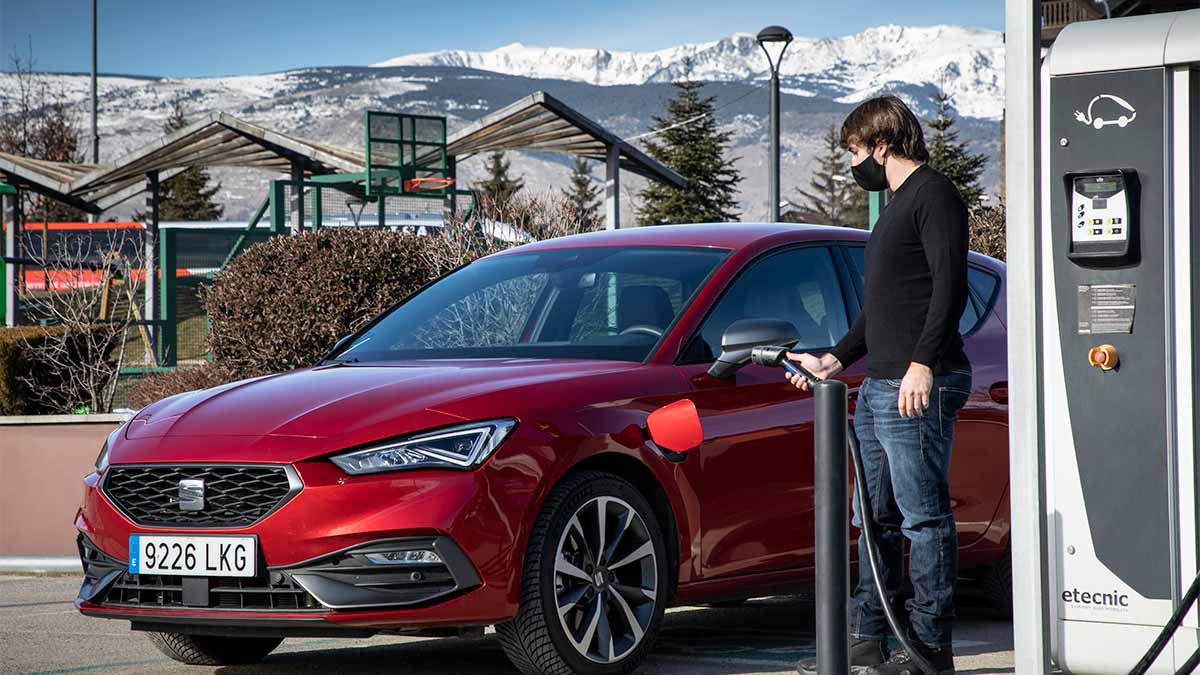 Los cuatro consejos de Seat para que tu coche híbrido enchufable sobreviva al invierno 1 four winter rules for a plug in hybrid car02hq