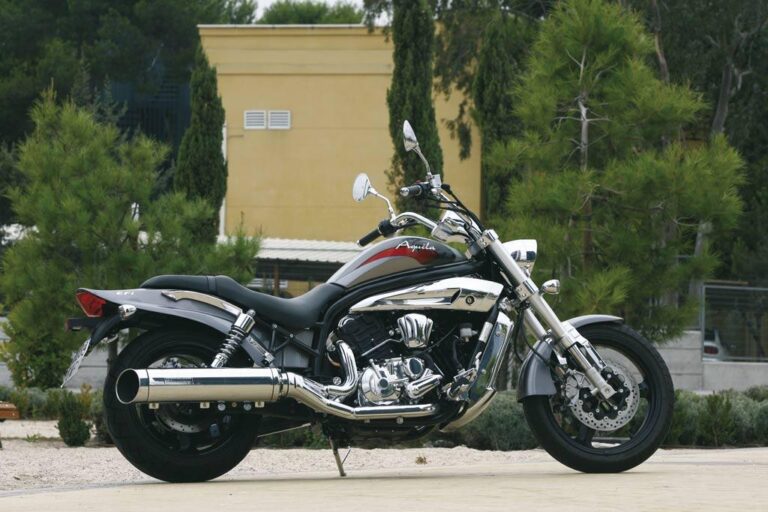Hyosung GV650i Aquila