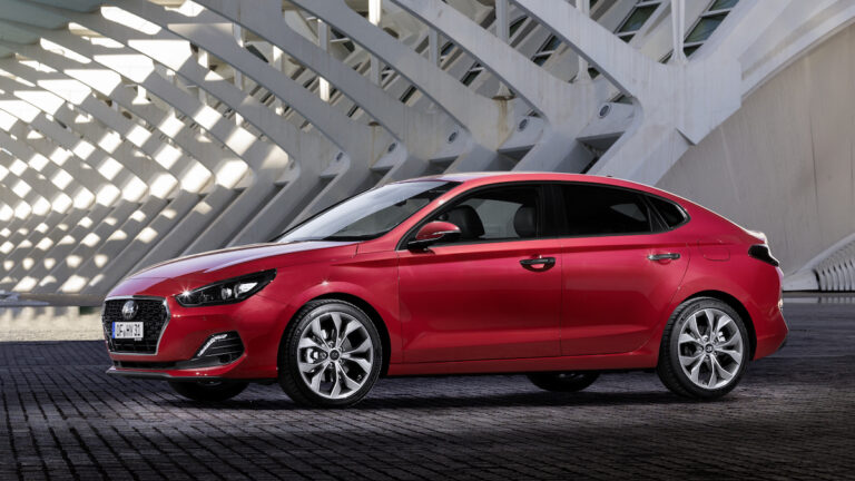 hyundai i30 fastback