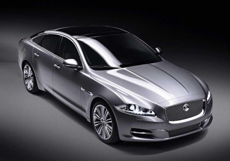 jaguar-xj_10blk_uk