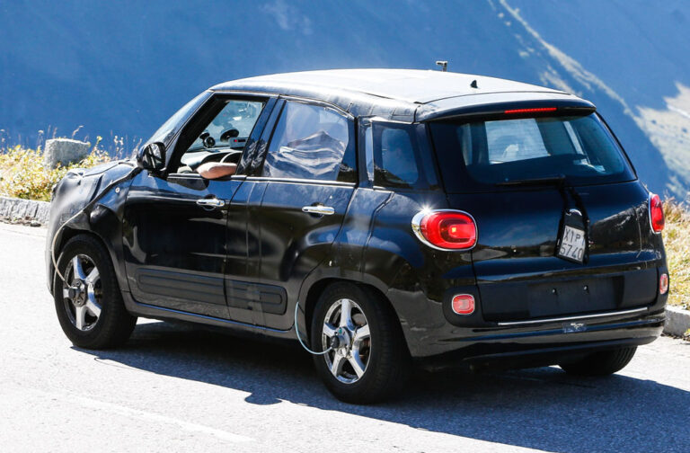 jeepsub compactsuvmule5 1