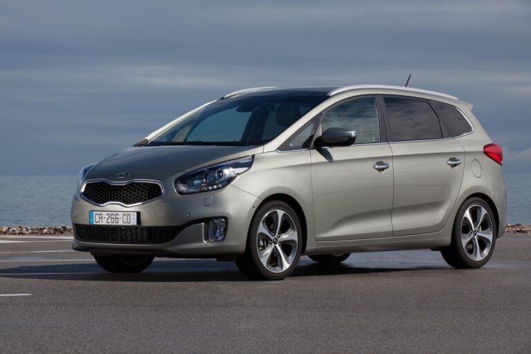 kia carens