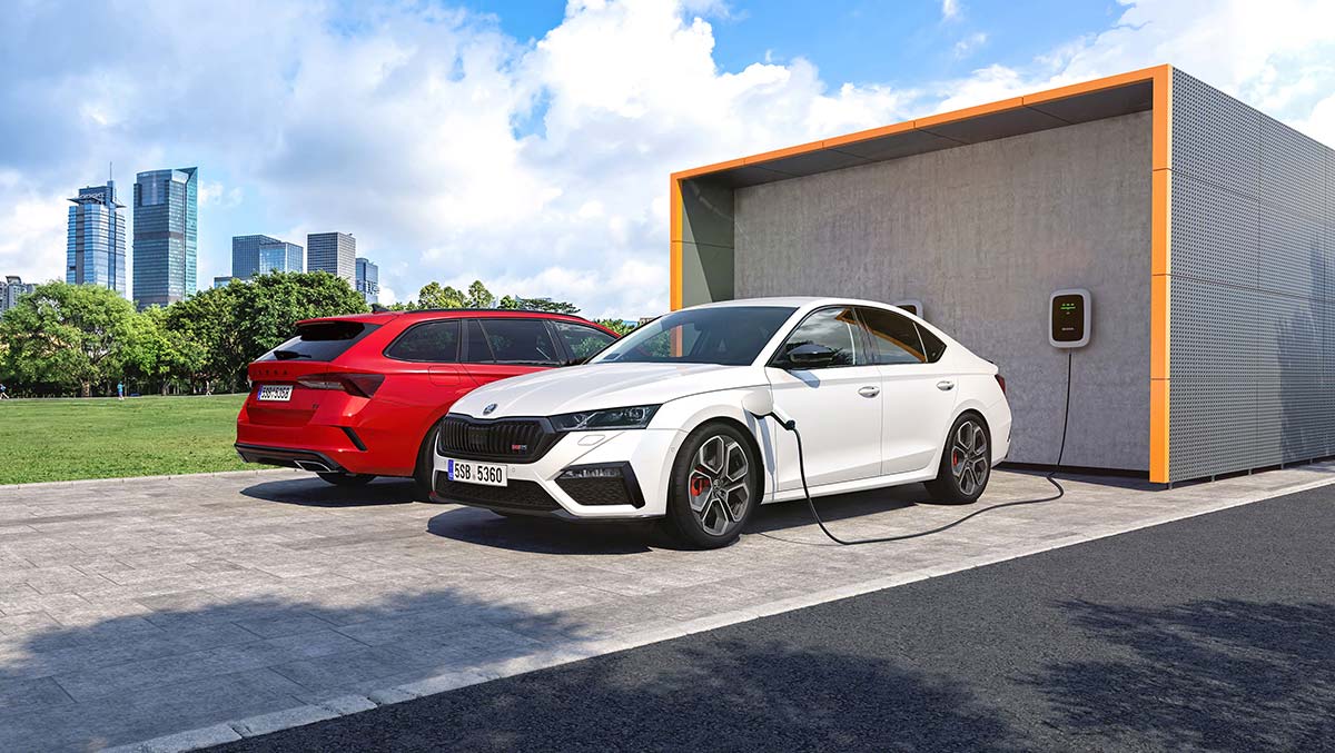 Nuevo Skoda Octavia RS iV 2020: deportividad en formato híbrido enchufable 1 koda octavia combi rs iv 1