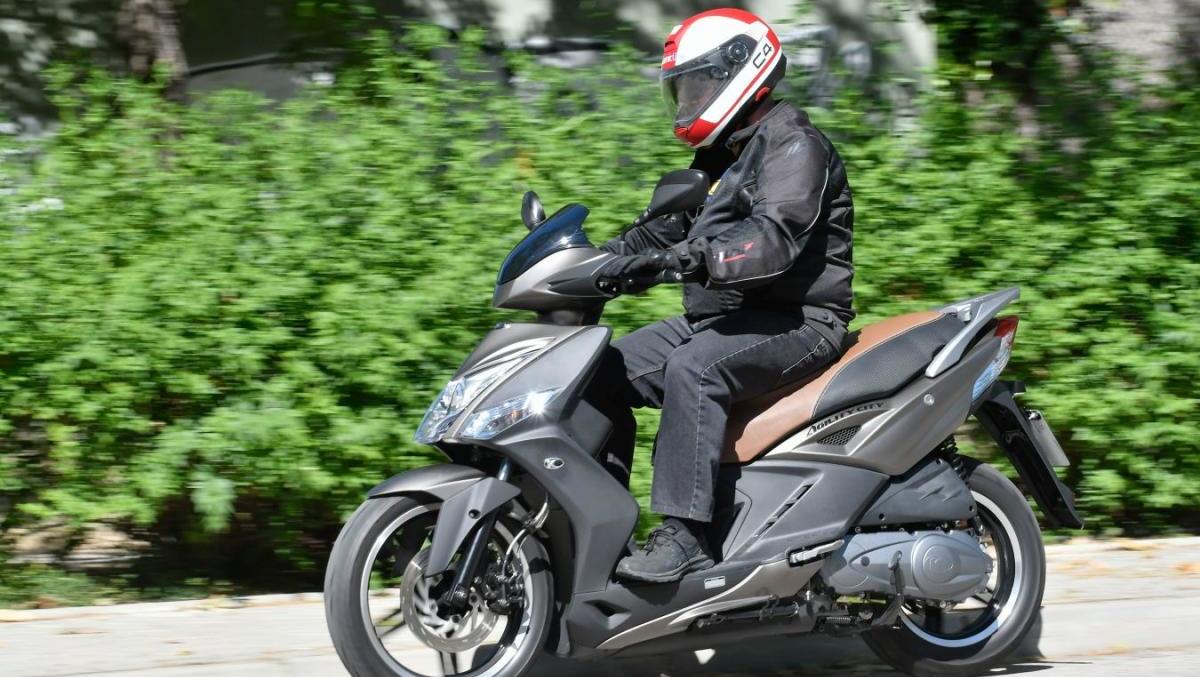 Los 11 scooters 125 más baratos para el carné de coche 1 kymco agility city 2020 9g