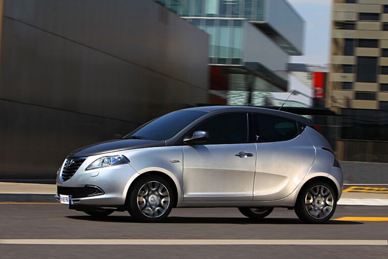 lancia ypsilon glp 1
