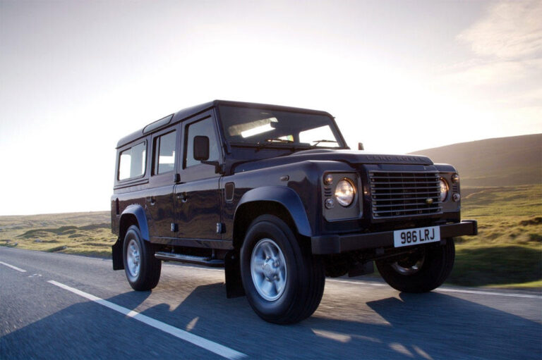 land rover defender 01