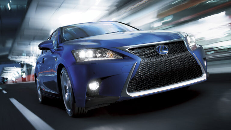 lexusct200h01