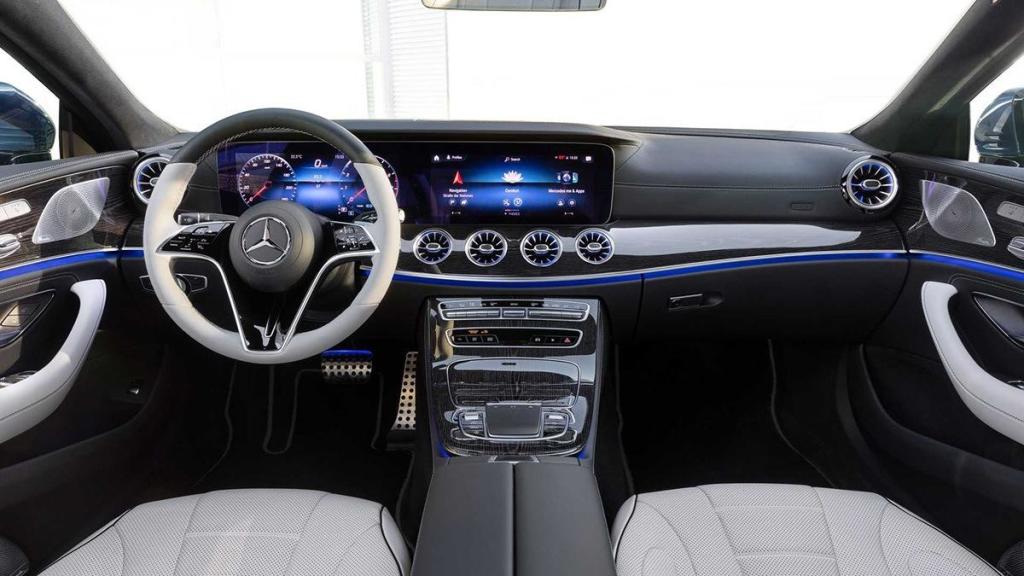 Mercedes-Benz CLS interior