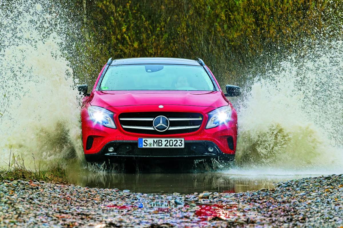 mercedesgla01