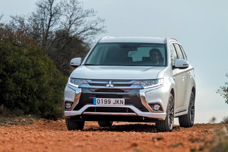 mitsuoutlanderphev