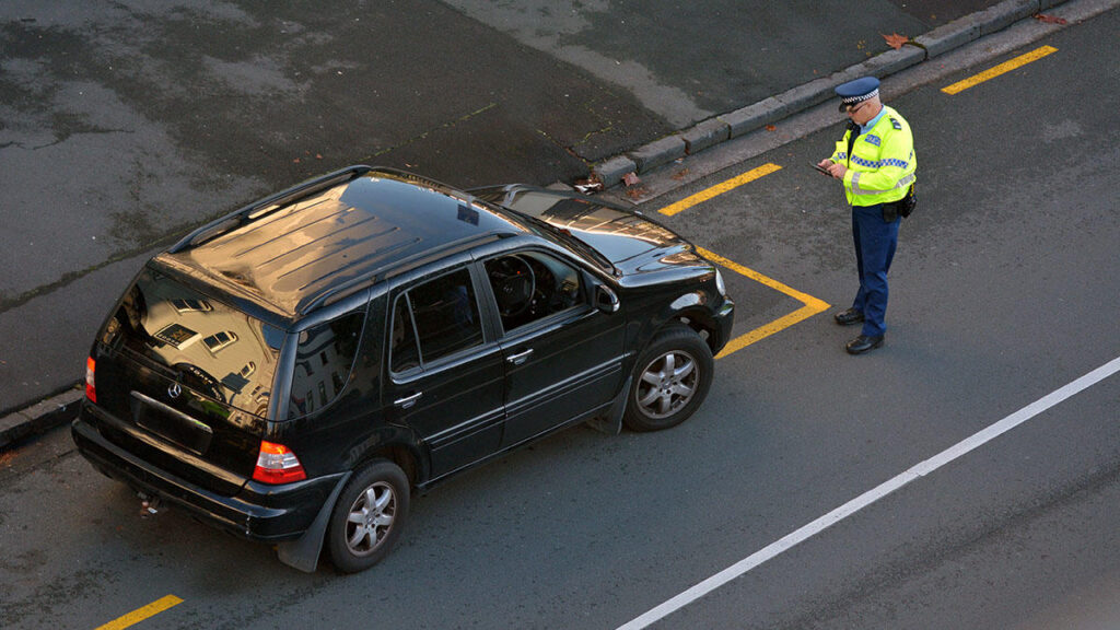 multa coche aparcado