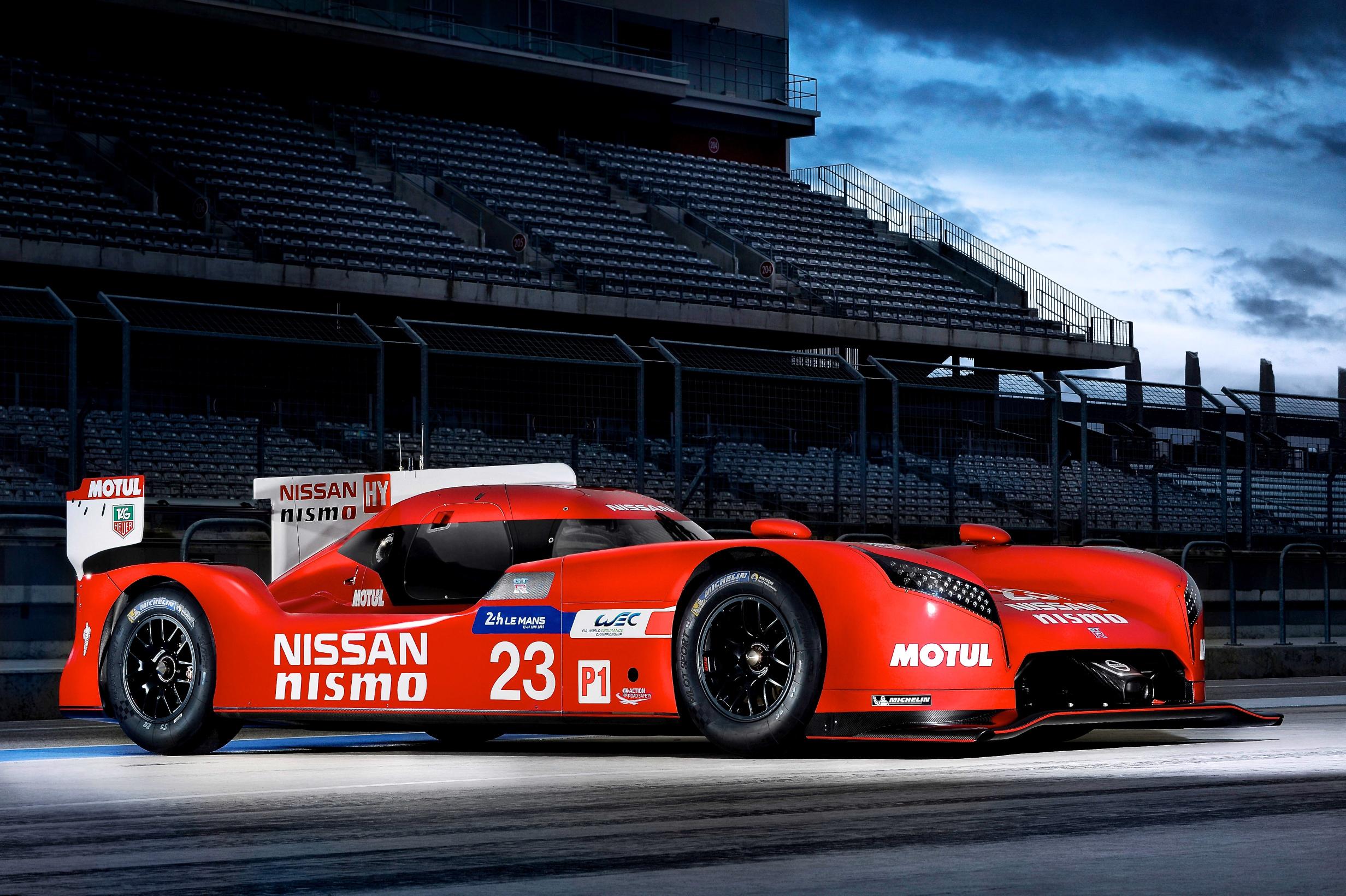 nissan gt r lm nismo static front three quarters