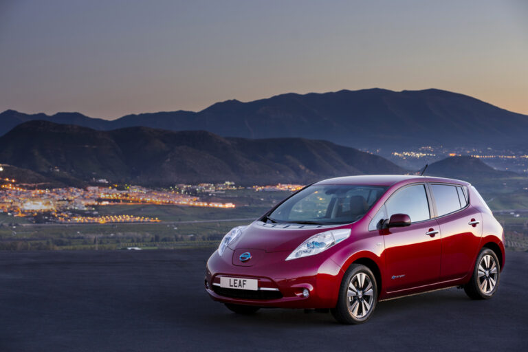 nissan leaf 2013 frontal lateral 1