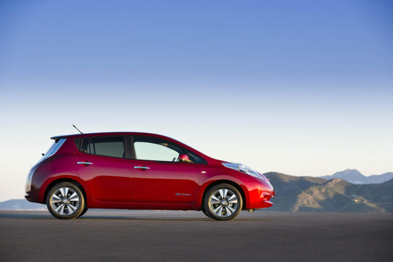 nissan leaf 2013 lateral 1