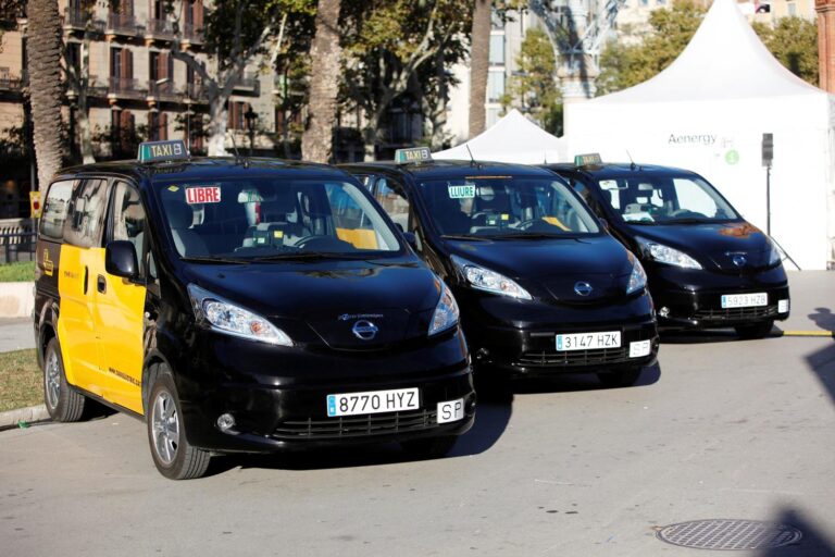 nissan taxi barcelona 1