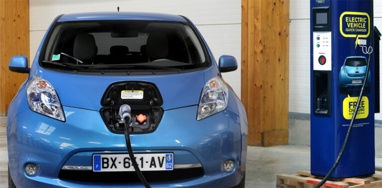 nissanleafpostederecarga