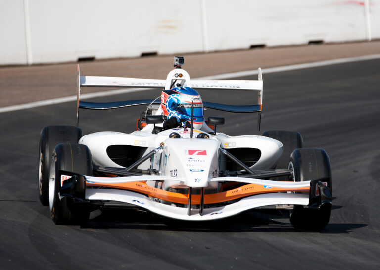 np kumhovehiculoelectrico2