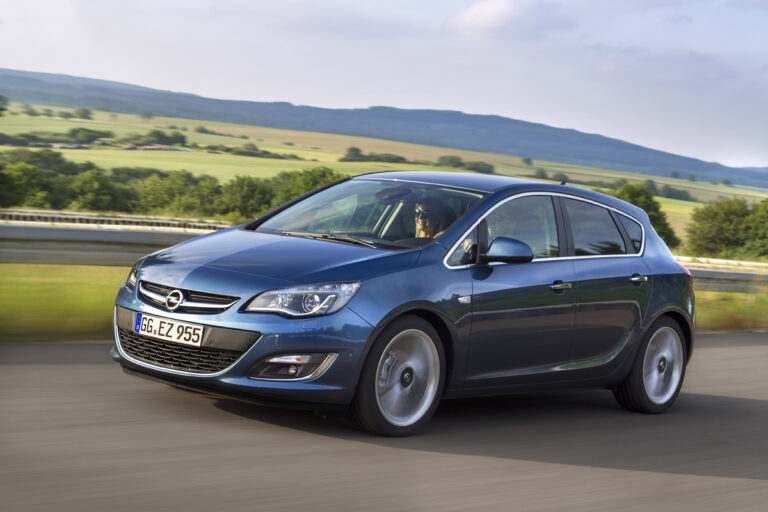 opel astra 5 door 1