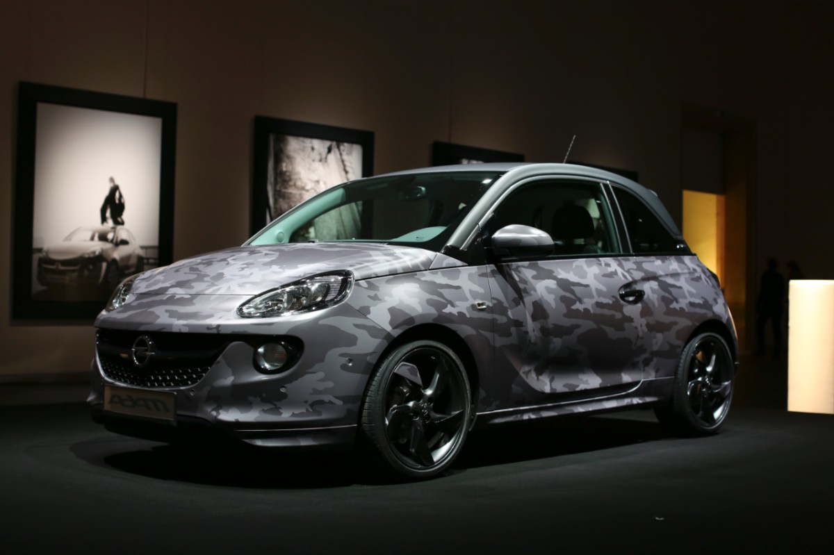 El Opel Adam, protagonista de una exposición en Munich 1 opel bryan adams 289888 medium