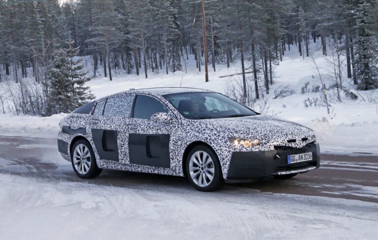 opelinsignia2017espia4