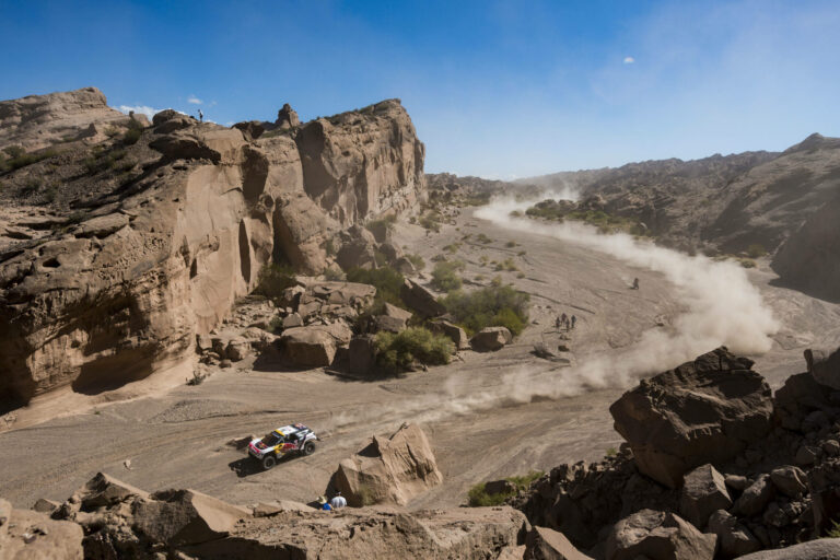 peterhanselvictoriadakar2017 scaled 1