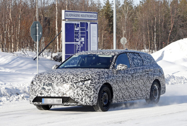 peugeot 308 wagon scaled 1