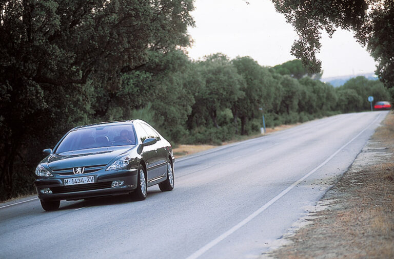 Peugeot 607 2.2 16V Pack