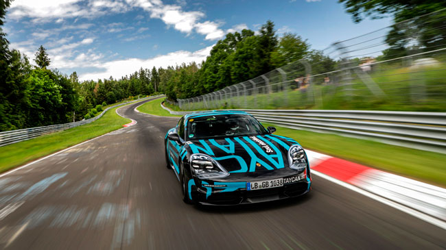 porschetaycannurburgring1