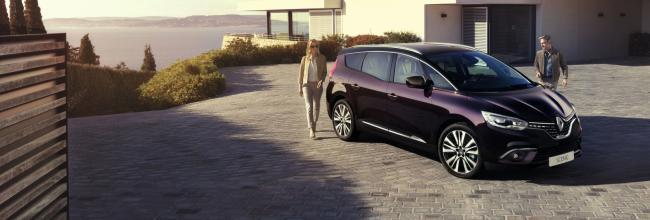 Fotos del Renault Scenic Initiale Paris 1 Renault Scénic, con el propulsor desarrollado con Mercedes, por 15.300 euros