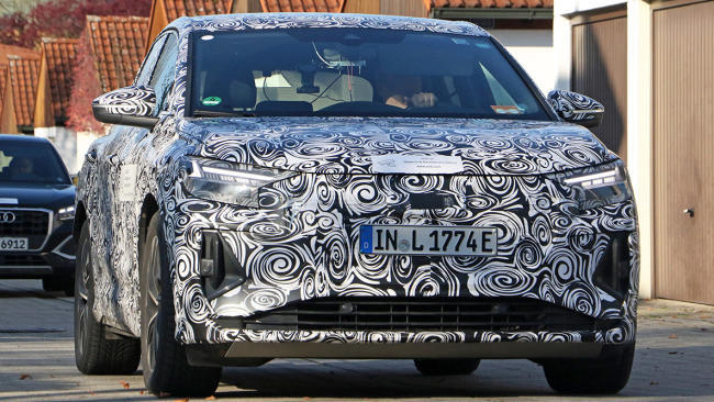 Fotos espía Audi Q4 e-tron 2021 (interior incluido) 1 Audi Q4 e-tron 2021: primeras fotos espía del interior del SUV eléctrico