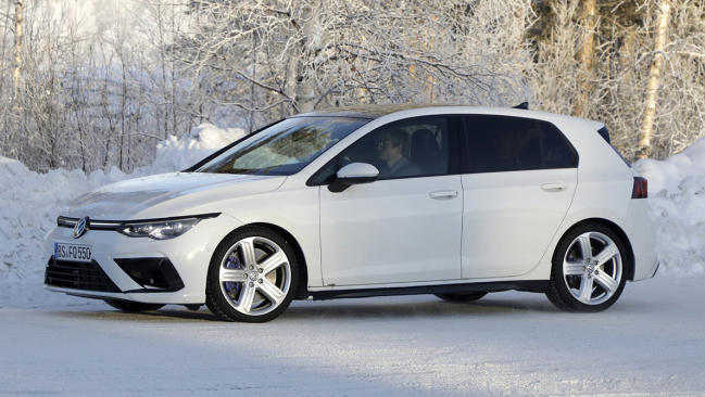 Fotos espía Volkswagen Golf R 2020 17 preview 59c89c4d48361