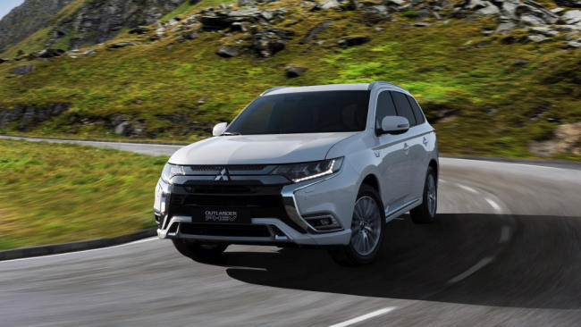 Fotos del Mitsubishi Outlander PHEV 2018 40 preview 720ec125700ab