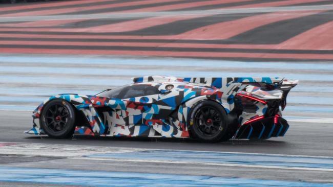 Fotos espía: el hiperdeportivo de Bugatti en Paul Ricard 1 El nuevo hiperdeportivo de Bugatti ya rueda en el circuito de Paul Ricard