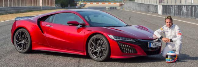 Fotos de Fernando Alonso con el Honda NSX 1 Honda NSX, el último juguete de Fernando Alonso
