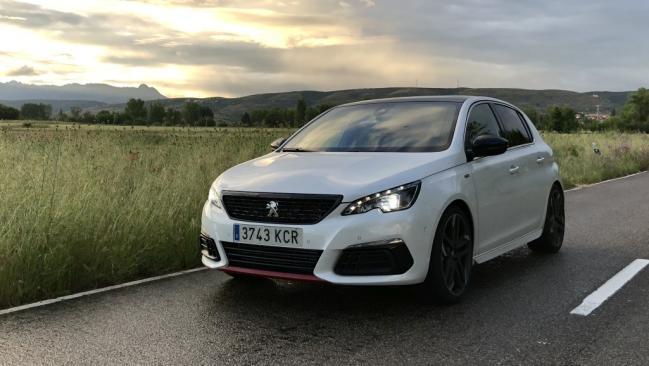 Fotos del Peugeot 308 GTI al detalle 26 preview d7eccdd53226a