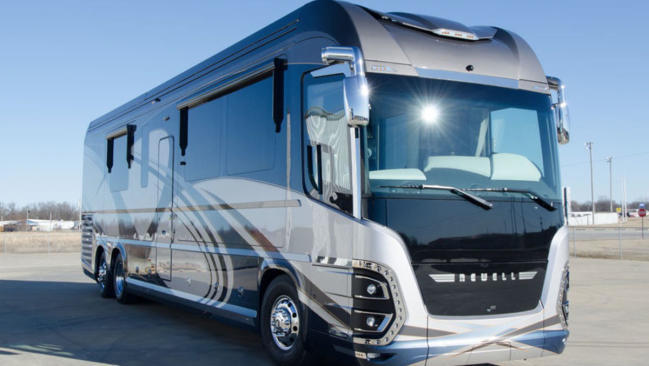 Fotos: Autocarana Newell Coach personalizada por Porsche 1 Las autocaravanas personalizadas por Porsche que no sabías que existían