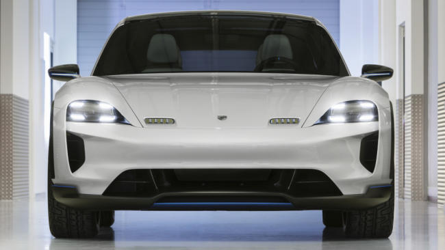 Fotos del Porsche Mission E Cross Turismo 1 Porsche allana el camino hacia la electrificación con el Mission E Cross Turismo
