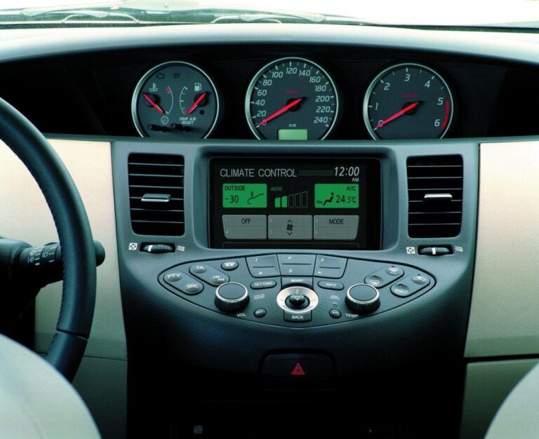 Nissan Primera 2.0 16V 5p Tekna