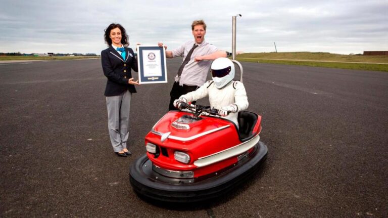 record velocidad colin furze stig coche choque3