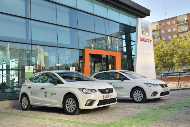 seat rents cars on a daily and hourly basis01hq