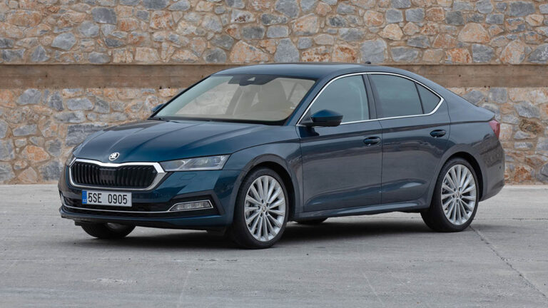 skodaoctavia2021