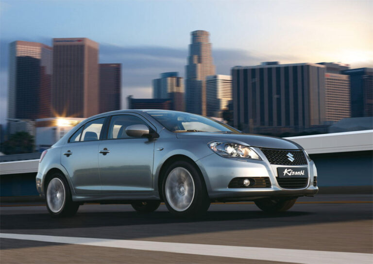 Suzuki trae el Kizashi a Ginebra